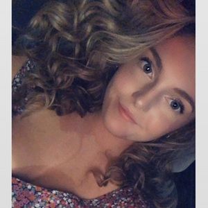 Meet your Posher, Abbie